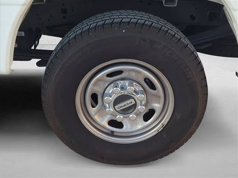 Used 2025 Ford F250 XL w/ XL Chrome Package RWD image 8