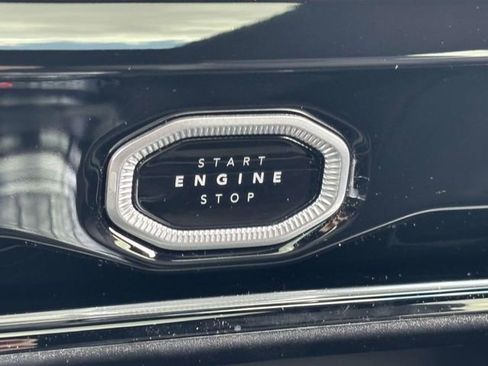 New 2026 Jeep Grand Cherokee Limited w/ Limited Altitude Package AWD/4WD image 22