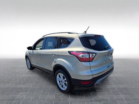 Used 2018 Ford Escape SE w/ Ford Safe & Smart Package AWD/4WD image 5