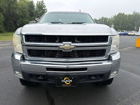 Used 2010 Chevrolet Silverado 2500 LT w/ Interior Plus Package AWD/4WD image 2