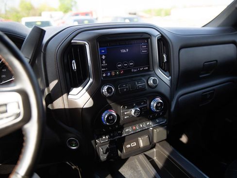 Used 2023 GMC Sierra 2500 AT4 w/ AT4 Premium Plus Package AWD/4WD image 15