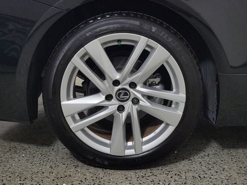 Used 2024 Lexus RC 300 w/ Premium Package RWD image 5