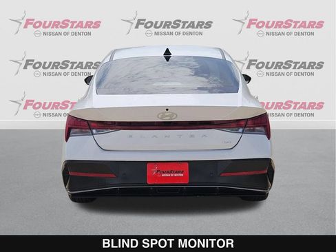 Used 2024 Hyundai Elantra Limited FWD image 5