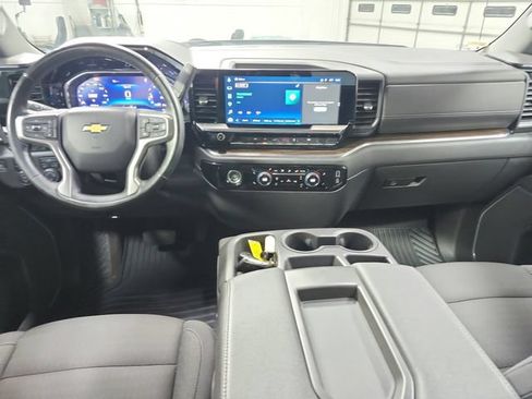 Used 2024 Chevrolet Silverado 1500 LT AWD/4WD image 25