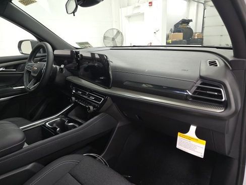 New 2026 Chevrolet Traverse LT image 29