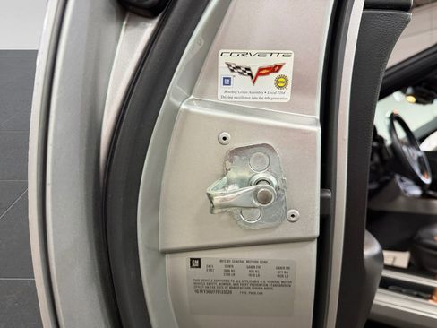 Used 2007 Chevrolet Corvette Convertible w/ Preferred Equipment Group RWD image 41