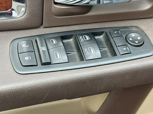 Used 2011 RAM 2500 Laramie w/ Protection Group image 13