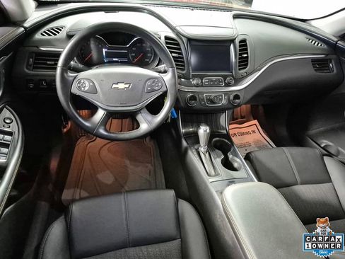 Used 2017 Chevrolet Impala LT w/ Convenience Package image 10