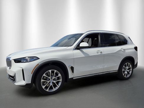 New 2026 BMW X5 sDrive40i RWD image 3