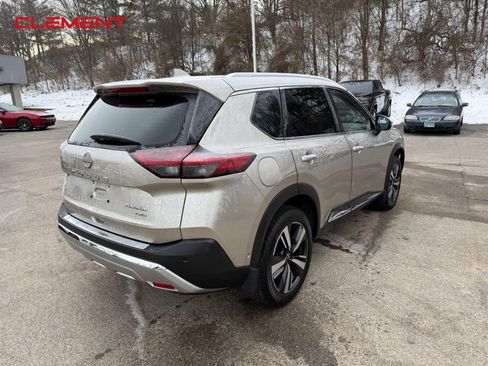 Used 2022 Nissan Rogue Platinum w/ Head-Up Display Package image 11