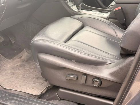 Used 2024 Subaru Ascent Limited AWD/4WD image 23