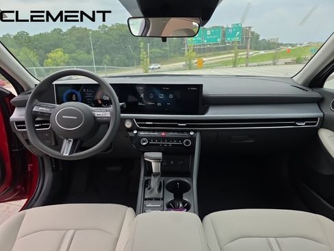 Certified 2025 Hyundai Sonata SE FWD image 13