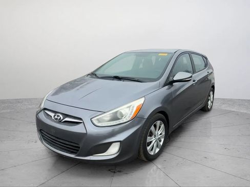 Used 2014 Hyundai Accent SE image 1