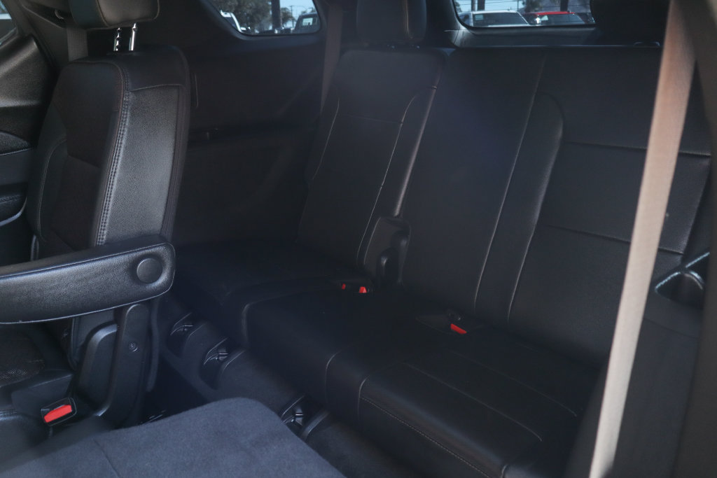 Used 2023 Chevrolet Traverse High Country FWD image 40