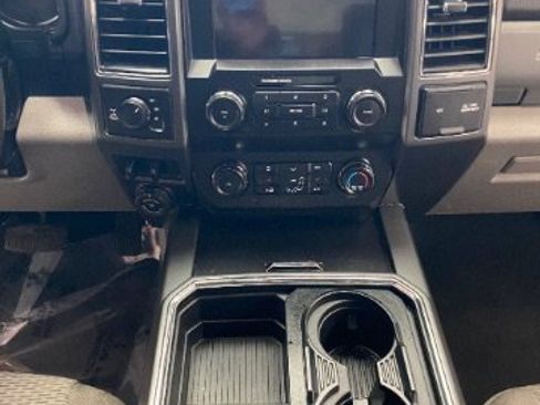 Used 2020 Ford F350 XLT w/ XLT Premium Package AWD/4WD image 21