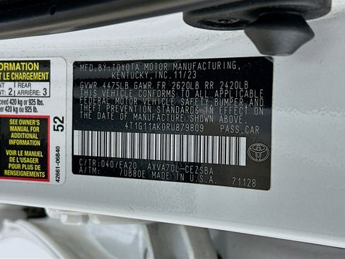 Used 2024 Toyota Camry SE image 12