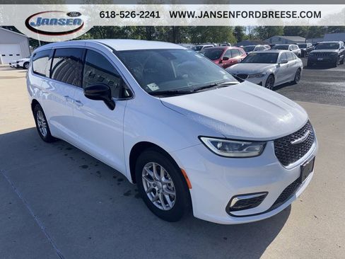 Used 2025 Chrysler Pacifica Select FWD image 1