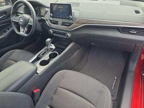 Certified 2024 Nissan Altima 2.5 SV FWD image 11