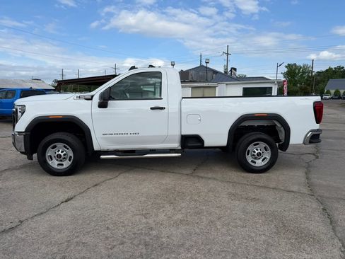 Used 2024 GMC Sierra 2500 Pro w/ Convenience Package AWD/4WD image 2