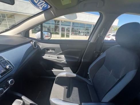 Used 2024 Nissan Versa SV FWD image 18