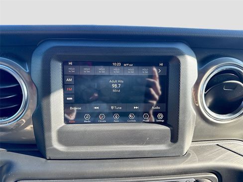 Used 2021 Jeep Wrangler Unlimited Sahara image 14