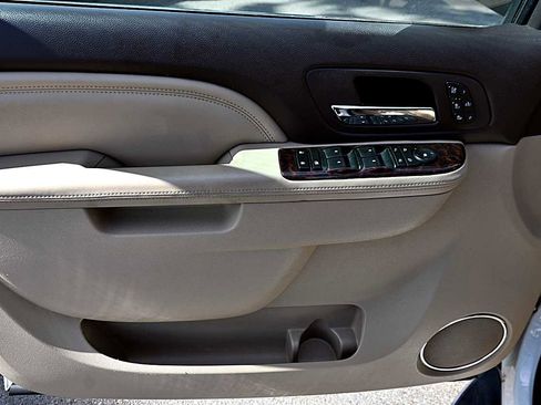 Used 2013 GMC Yukon Denali image 22