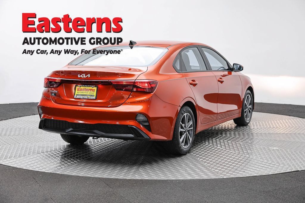 Used 2023 Kia Forte LXS w/ LXS Technology Package FWD image 6