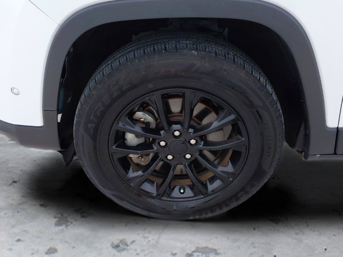 Used 2023 Jeep Cherokee Altitude Lux AWD/4WD image 9
