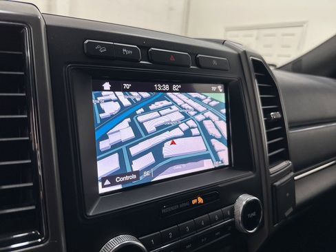 Used 2019 Ford Expedition XLT w/ Equipment Group 202A AWD/4WD image 45