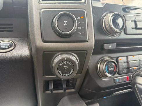 Used 2018 Ford F150 Raptor w/ Equipment Group 802A Luxury image 38