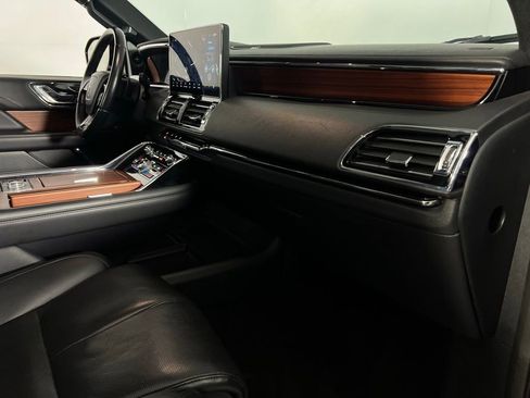 Used 2024 Lincoln Navigator Reserve image 35
