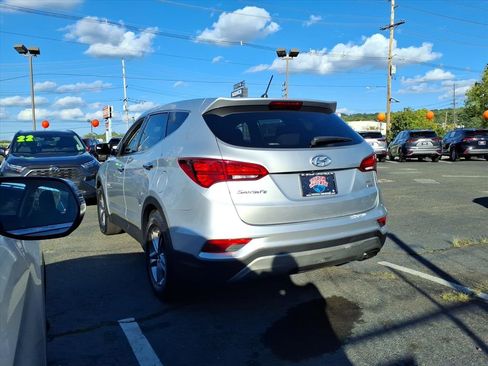 Used 2018 Hyundai Santa Fe Sport image 4