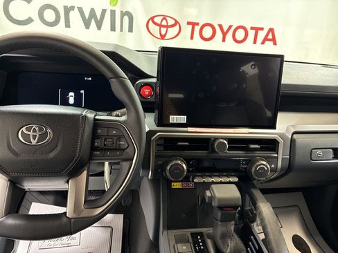 Certified 2026 Toyota 4Runner 4WD image 25