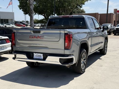 Used 2025 GMC Sierra 1500 SLT AWD/4WD image 4