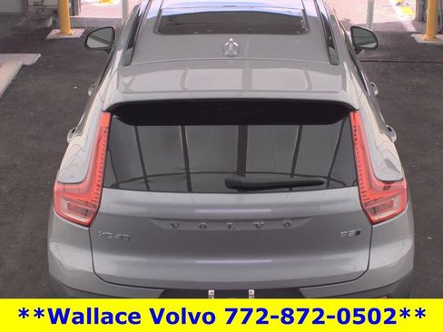 Used 2026 Volvo XC40 B5 Plus AWD/4WD image 3