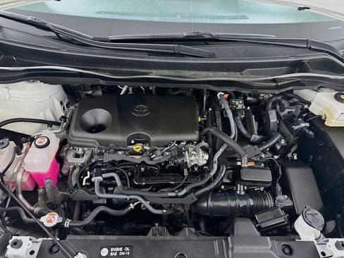 Certified 2024 Toyota Sienna LE image 10