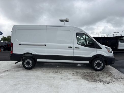 New 2026 Ford Transit 250 148 Medium Roof w/ Load Area Protection Package RWD image 2