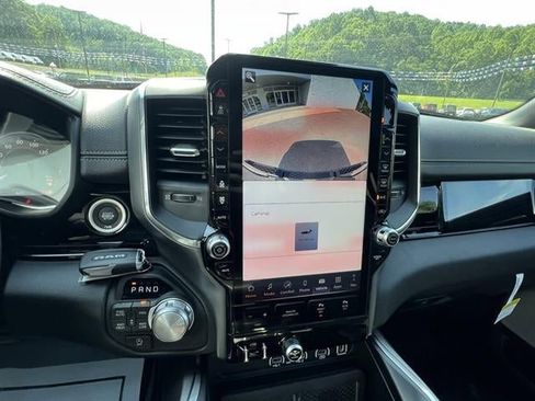 New 2025 RAM 1500 Laramie AWD/4WD image 30