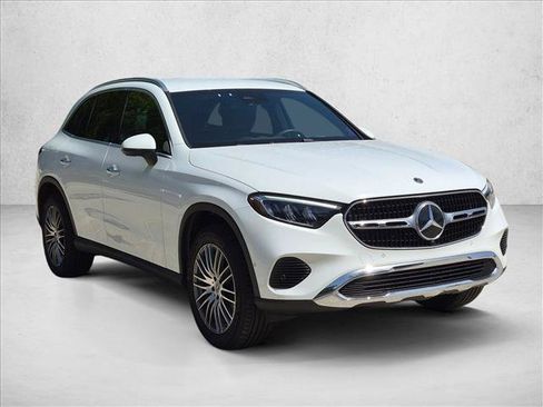 Certified 2026 Mercedes-Benz GLC 300 image 3