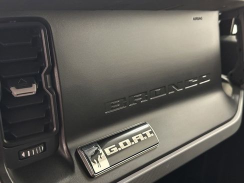 Used 2023 Ford Bronco Big Bend w/ Sasquatch Package image 39