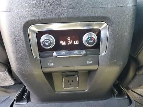 Used 2022 Chevrolet Tahoe LT RWD image 12