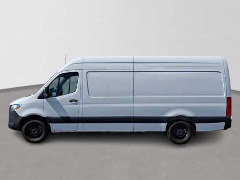 Used 2026 Mercedes-Benz Sprinter 2500 image 7