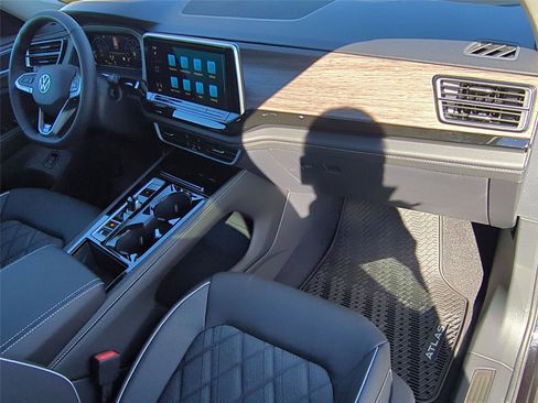 New 2026 Volkswagen Atlas SEL Premium R-Line image 20