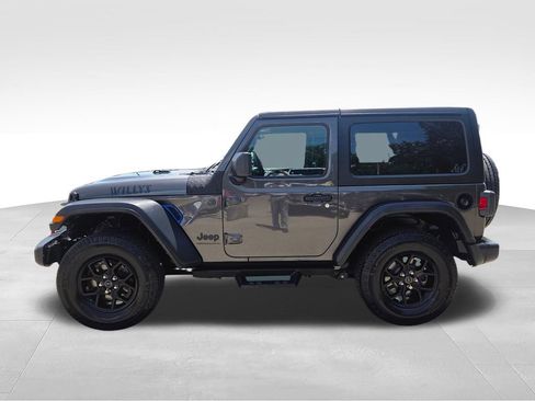 Used 2024 Jeep Wrangler Sport AWD/4WD image 4