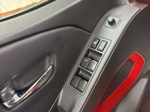 Used 2025 Nissan Frontier PRO-4X w/ Tow Package AWD/4WD image 17