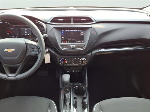 Used 2023 Chevrolet TrailBlazer LS image 14