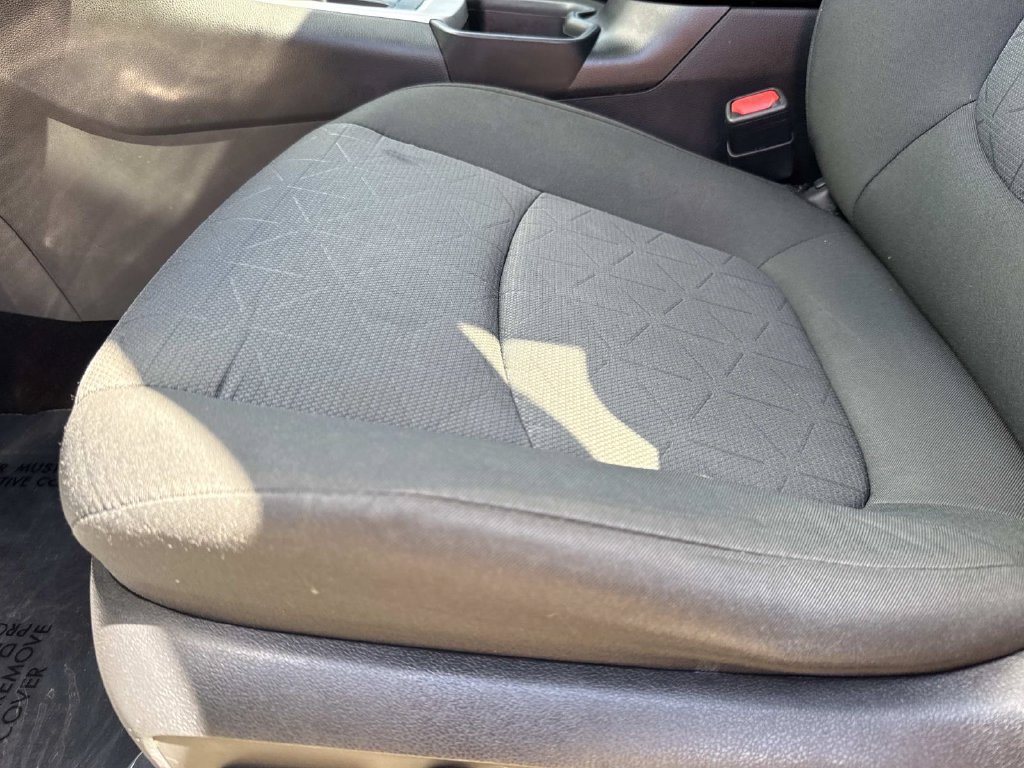 Used 2021 Toyota RAV4 XLE w/ Convenience Package FWD image 25