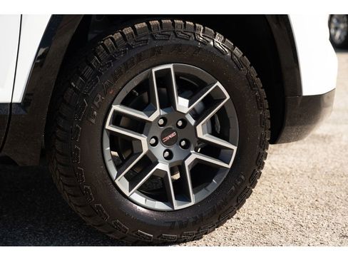 New 2026 GMC Terrain AT4 AWD/4WD image 10