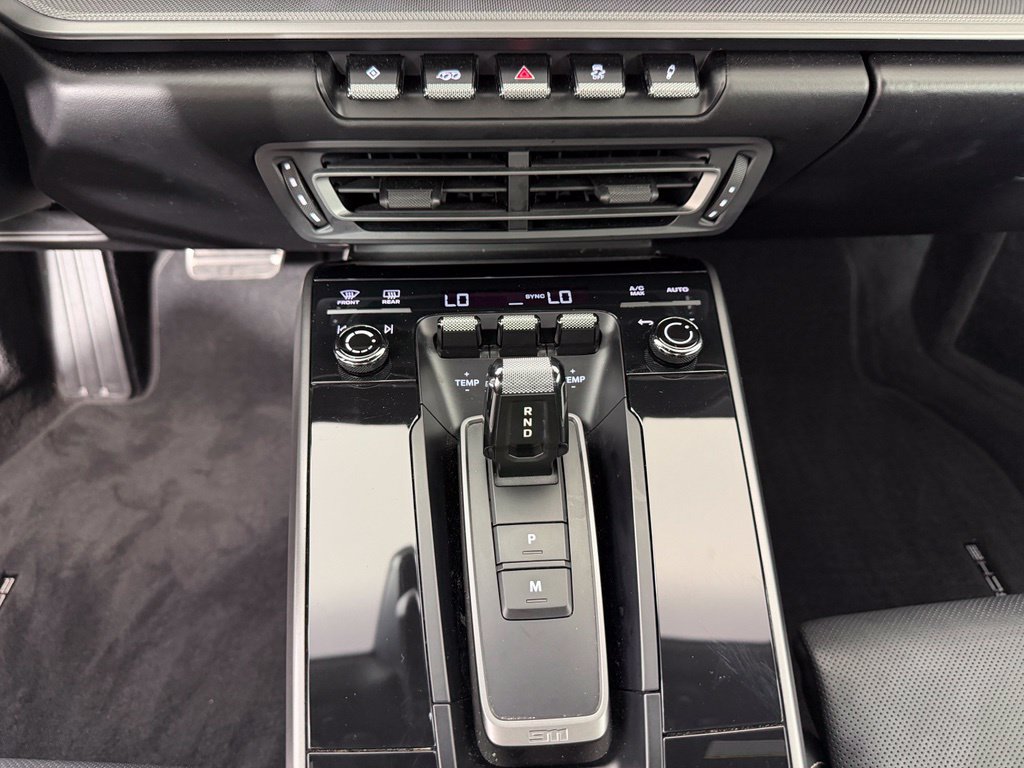 Certified 2024 Porsche 911 Carrera RWD image 33