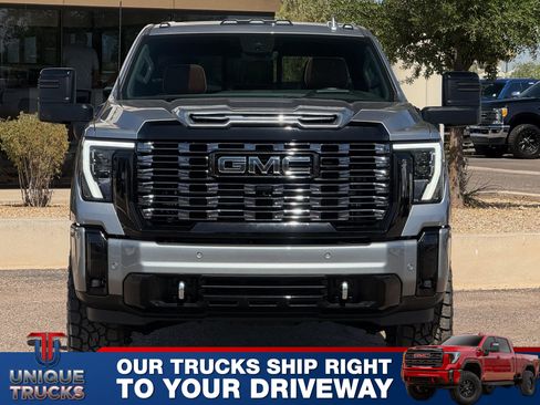 Used 2025 GMC Sierra 2500 Denali Ultimate w/ Max Trailering Package AWD/4WD image 2